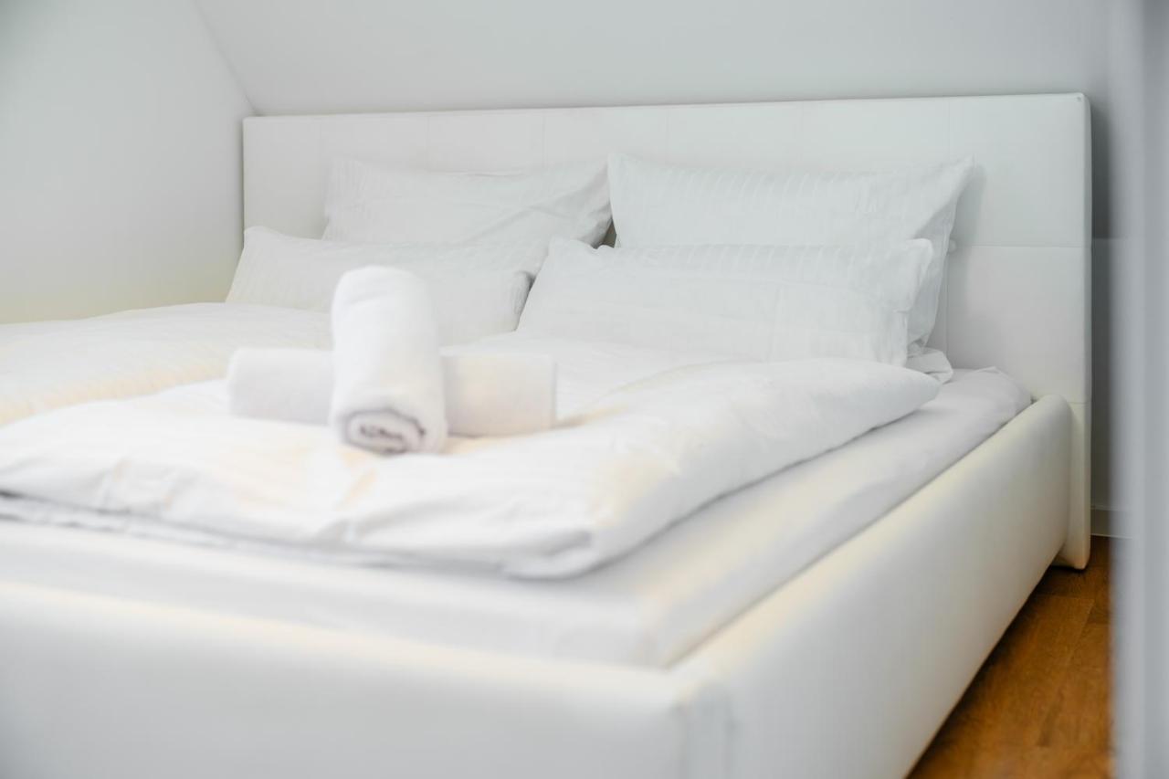 Penthouse Am Marschweg Apartment Олденбург Екстериор снимка