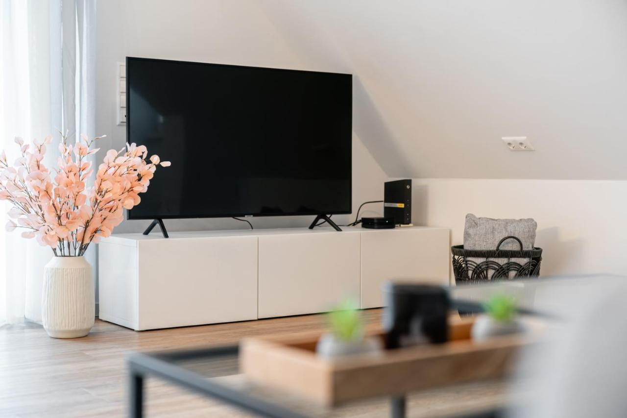 Penthouse Am Marschweg Apartment Олденбург Екстериор снимка